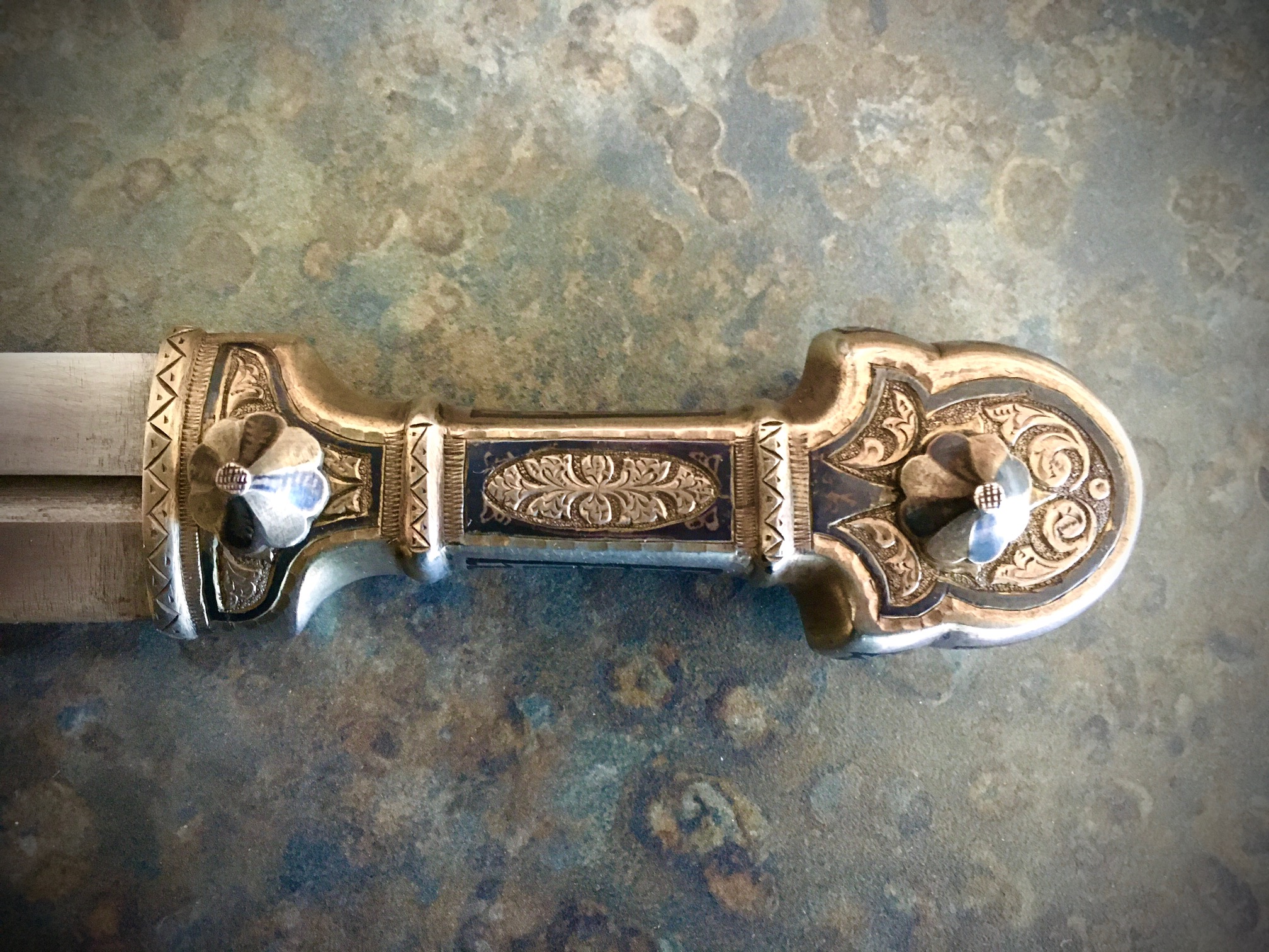 Georgian kindjal handle engraving and niello.jpg