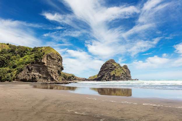 Lio Rock Piha Beach.jpg