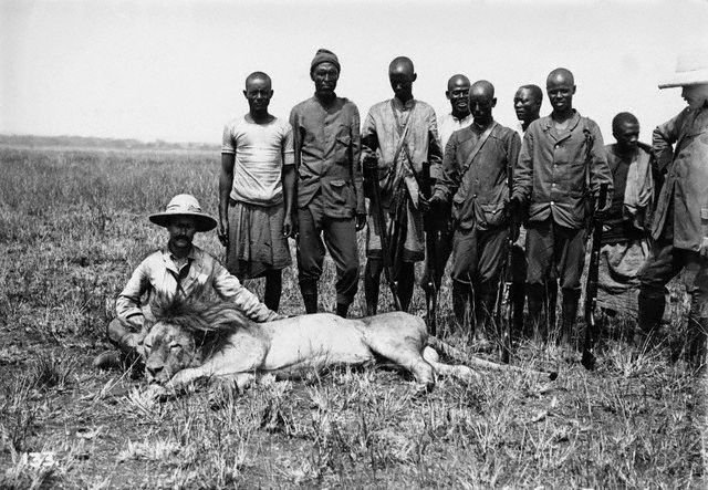 n 1895 safari in British East Africa.jpg