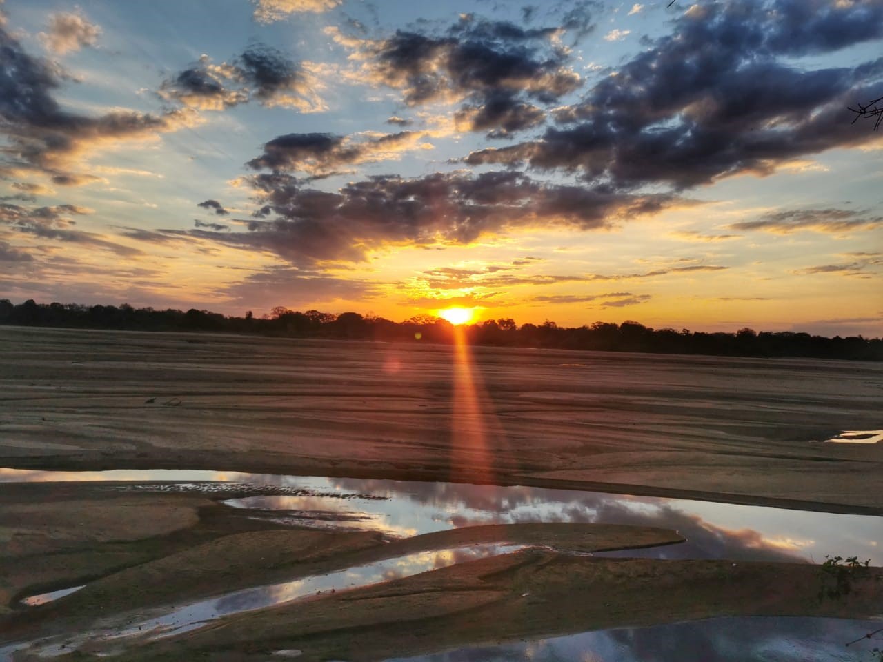 NIassa Sunset.jpg