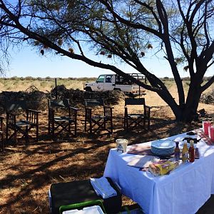 Lunch in bush