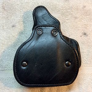 Azula Black leather Paddle holster for a Sig P365