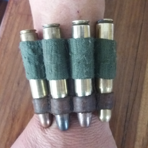 Wrist Cartridge Holder