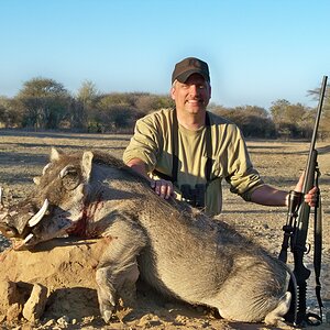 Hunt Warthog in Namibia