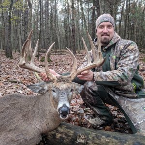 Whitetail Deer Bow Hunt