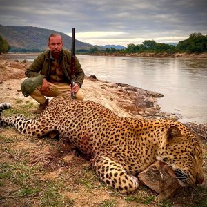 Leopard Hunt Zambia