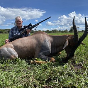 Topi Hunt Tanzania