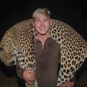 Leopard Hunt Zambia