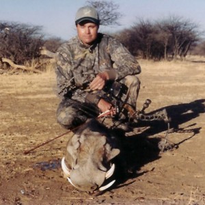 Bowhunting Warthog in Namibia