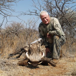 Bowhunting Warthog in Namibia