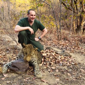 Leopard Hunt Zimbabwe