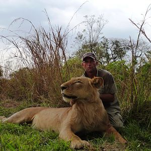 Hunting Lion in CAR