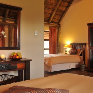 Wag n Bietjie Lodge - Wintershoek Johnny Vivier Safaris in South Africa