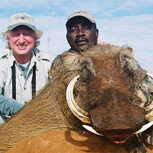 Hunting Warthog with Wintershoek Johnny Vivier Safaris in SA