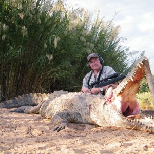 Hunting Croc with Nhenda Safaris Mozambique