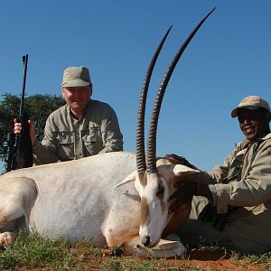 Hunting Scimitar Oryx with Wintershoek Johnny Vivier Safaris in SA