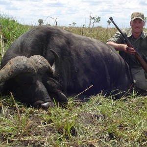 Hunting Buffalo with Wintershoek Johnny Vivier Safaris in SA