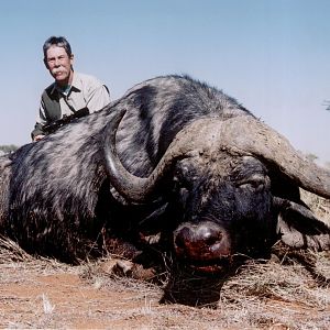 Hunting Buffalo with Wintershoek Johnny Vivier Safaris in SA