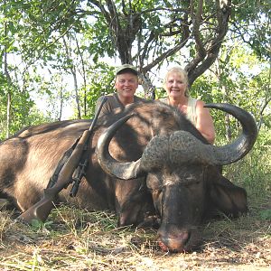 Hunting Buffalo with Wintershoek Johnny Vivier Safaris in SA