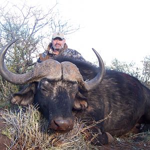 Hunting Buffalo with Wintershoek Johnny Vivier Safaris in SA