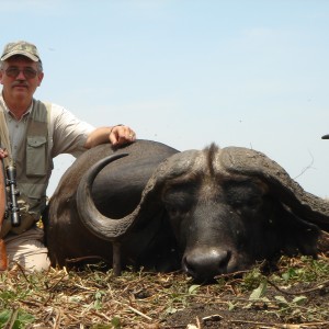 Hunting Buffalo with Wintershoek Johnny Vivier Safaris in SA