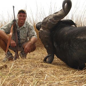 Hunting Buffalo with Wintershoek Johnny Vivier Safaris in SA