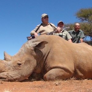 Hunting White Rhino with Wintershoek Johnny Vivier Safaris in SA