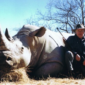 Hunting White Rhino with Wintershoek Johnny Vivier Safaris in SA