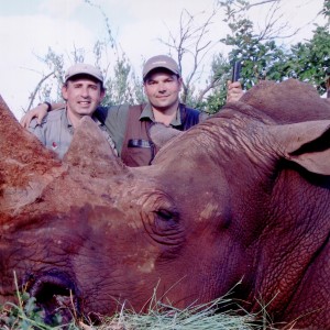 Hunting White Rhino with Wintershoek Johnny Vivier Safaris in SA