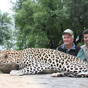 Hunting Leopard with Wintershoek Johnny Vivier Safaris in SA