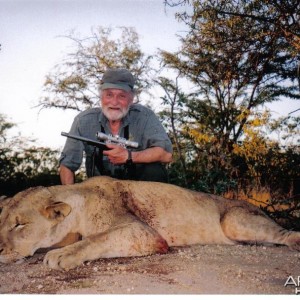 300 lb lioness