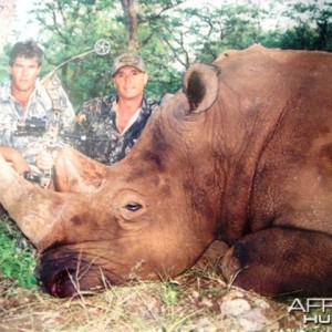 Bowhunting White Rhinoceros