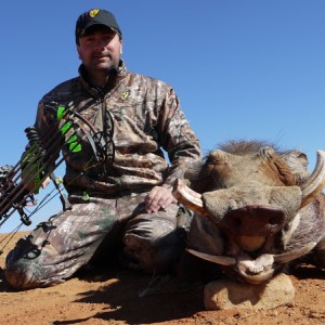 Warthog hunt with Wintershoek Johnny Vivier Safaris