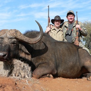 Buffalo hunt with Wintershoek Johnny Vivier Safaris