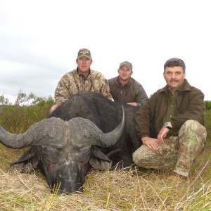 Buffalo hunt with Wintershoek Johnny Vivier Safaris