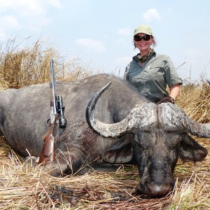 Buffalo hunt with Wintershoek Johnny Vivier Safaris