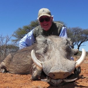 Warthog hunt with Wintershoek Johnny Vivier Safaris