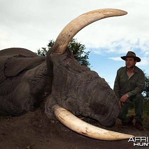 86 pound tusker taken with Johan Calitz Safaris in Botswana