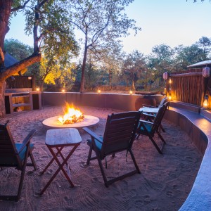 Spear Safari Camp fire activitiy