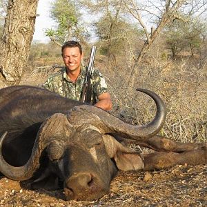 Buffalo hunt with McDonald Safaris