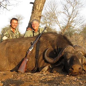 Buffalo hunt with McDonald Safaris