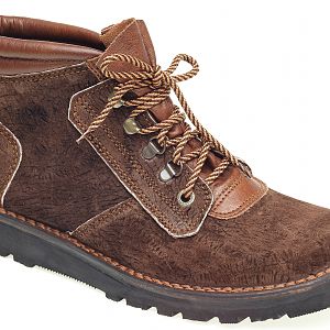 Safari Boot in Hippo: Brown Suede