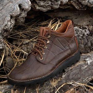 Courteney Boot "The Hunter" [Narrow]