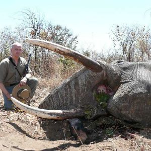 Hunt Zimbabwe Elephant