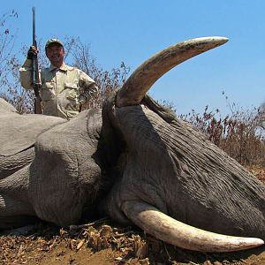 Hunt Zimbabwe Elephant