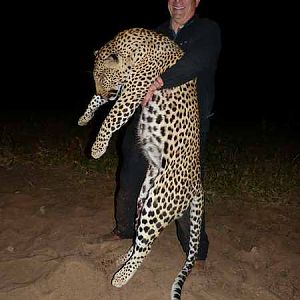 Leopard Hunt Zimbabwe