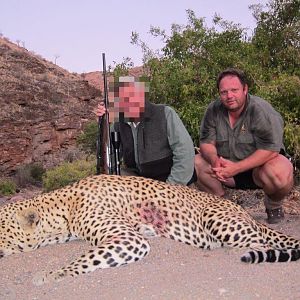 Leopard Hunt Nambia