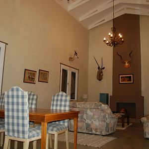 Hunting Bos en Dal Safaris Accommodation