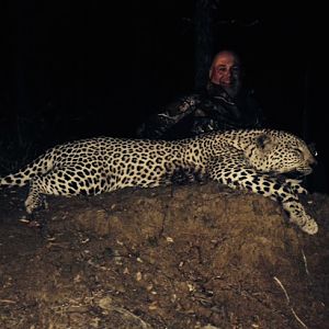 Hunting Zimbabwe Leopard