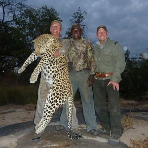 Leopard Tanzania Hunt